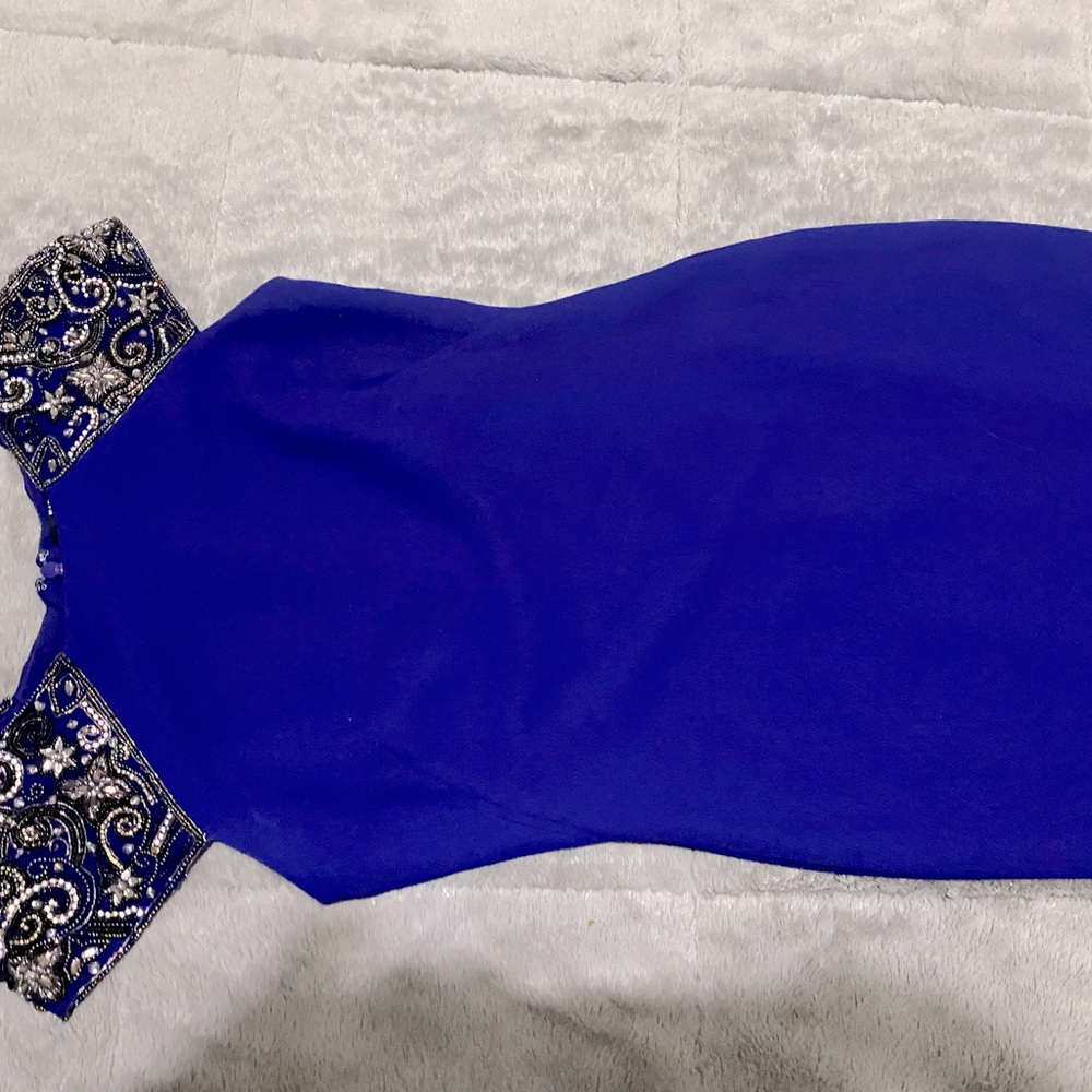 Badgley Mischka evening dress.Size 8 but runs small, like a 6.